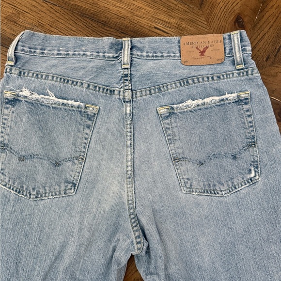 American Eagle Outfitters Blue Jean Shorts Distressed Cut-Offs Size 30/32 - Picture 4 of 6